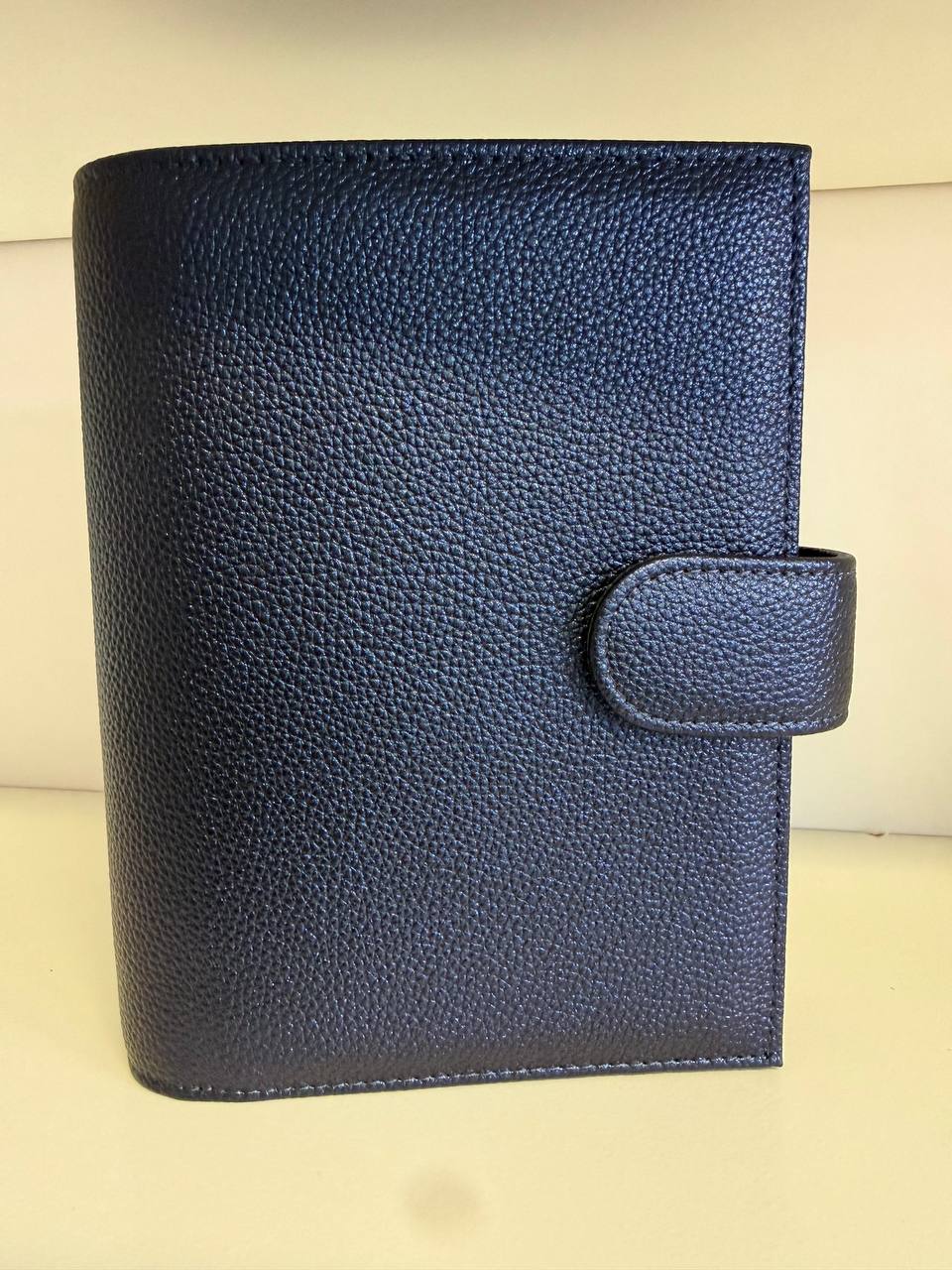 Leo Binder & Glitzer Deluxe Binder A6 Schwarz glänzende Hardware