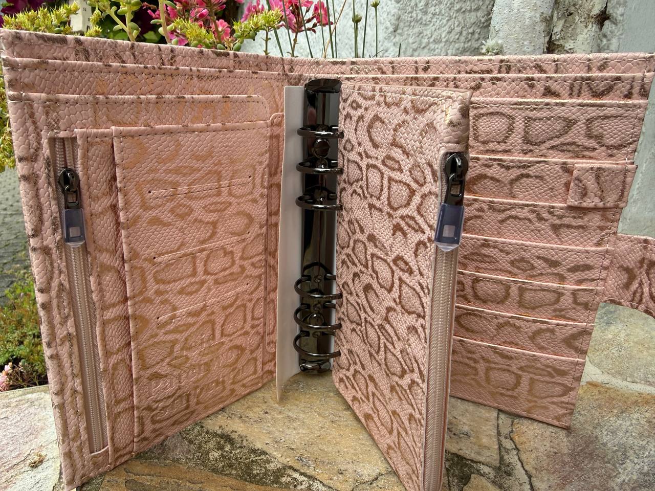 B Ware Glitzer Deluxe Binder A6 Schwarz glänzende Hardware Leo Binder Und Snake