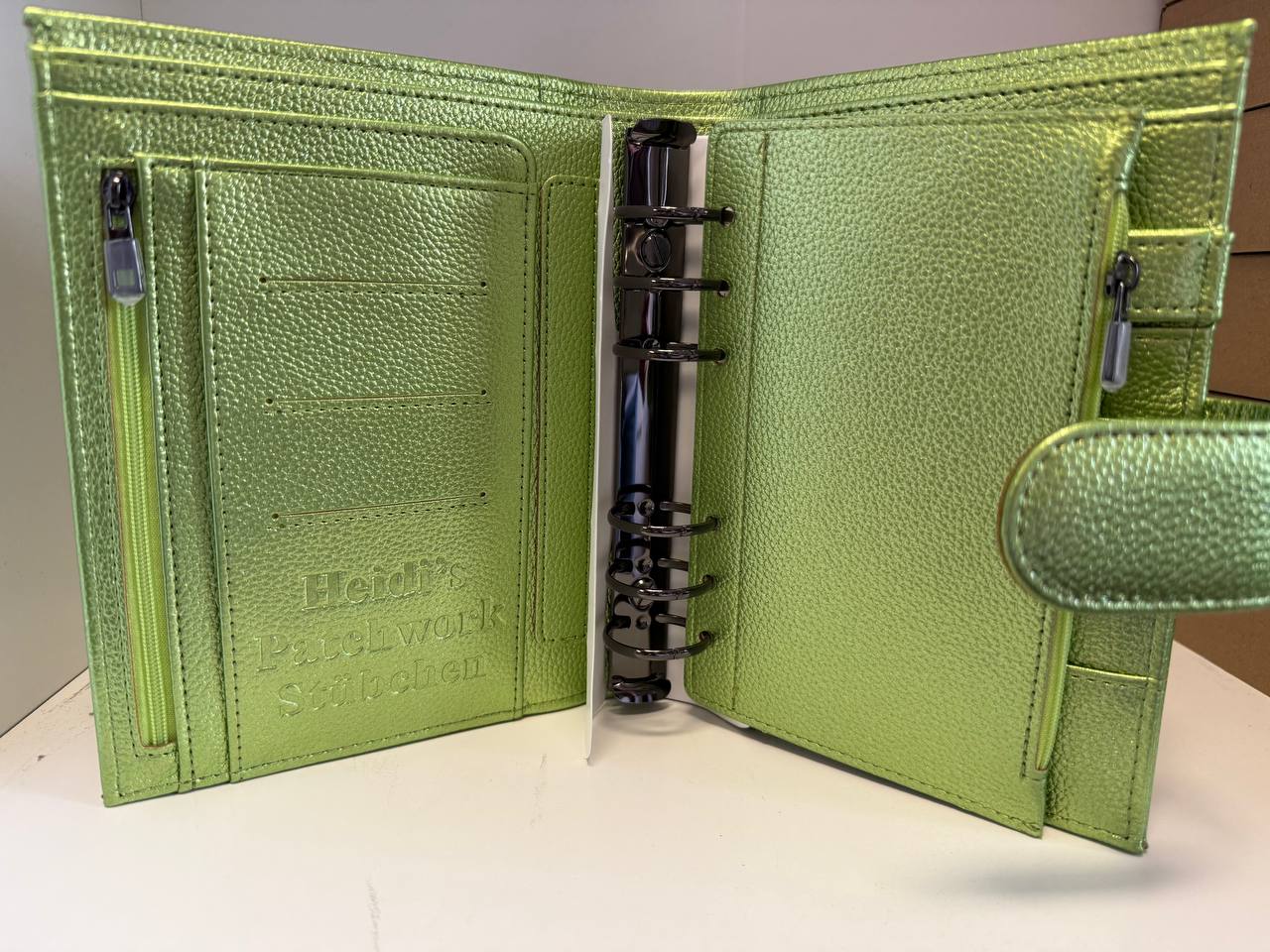 Glitzer Deluxe Binder A6  Gregor Hell Grün