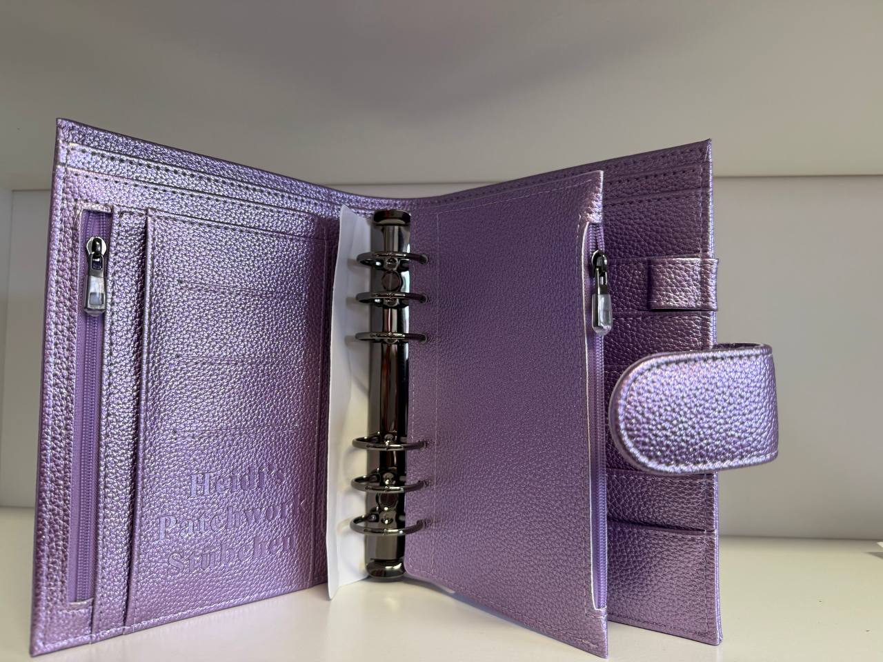 Leo Binder & Glitzer Deluxe Binder A6 Schwarz glänzende Hardware